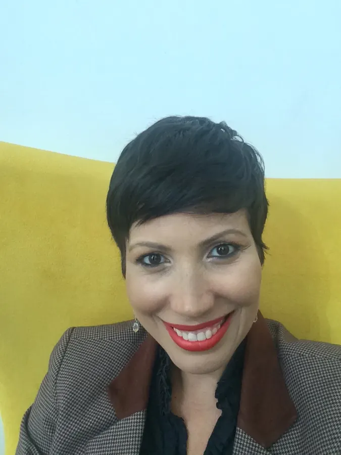 Patrícia no recomeço, com o cabelo bem curtinho