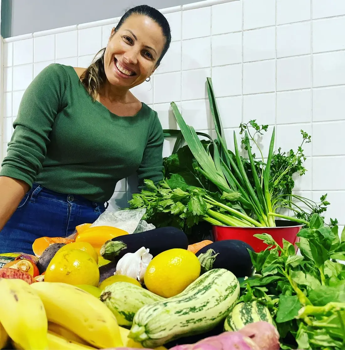 Patrícia com a feira da semana: legumes, frutas e verduras